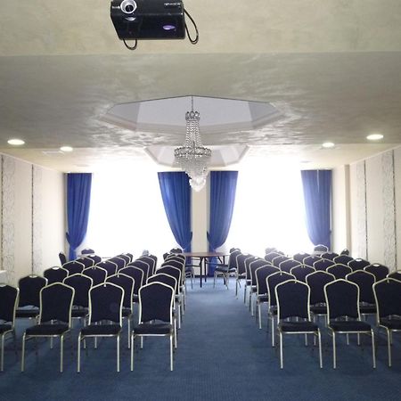Hotel Koch Кентшин Екстер'єр фото
