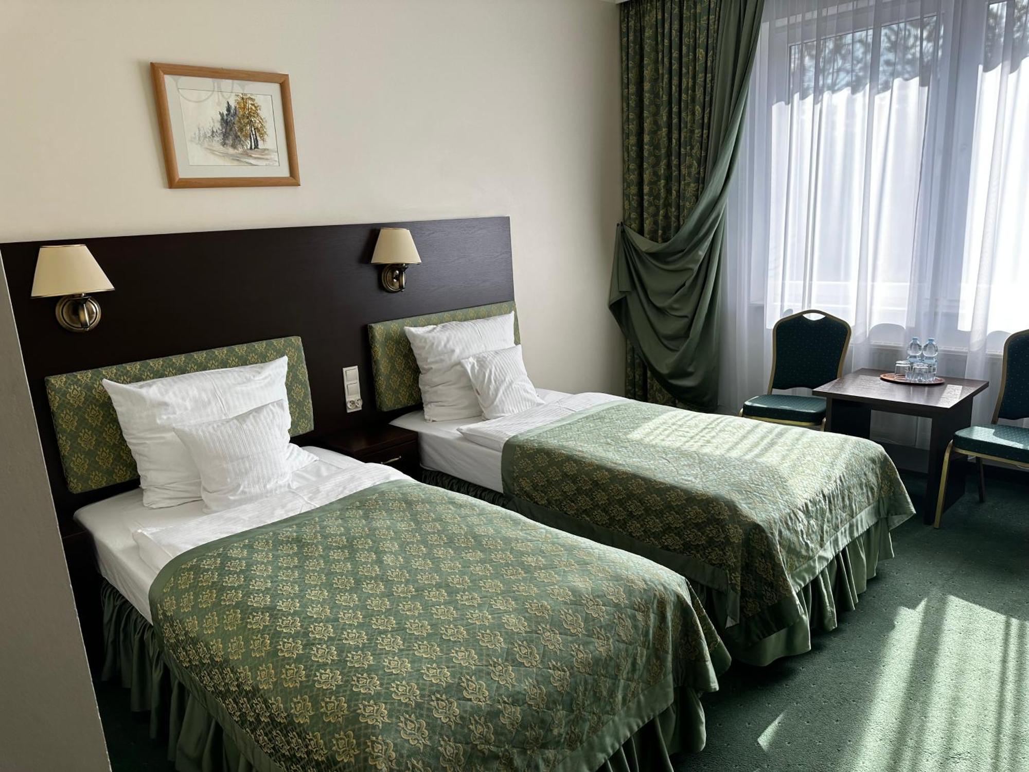Hotel Koch Кентшин Екстер'єр фото