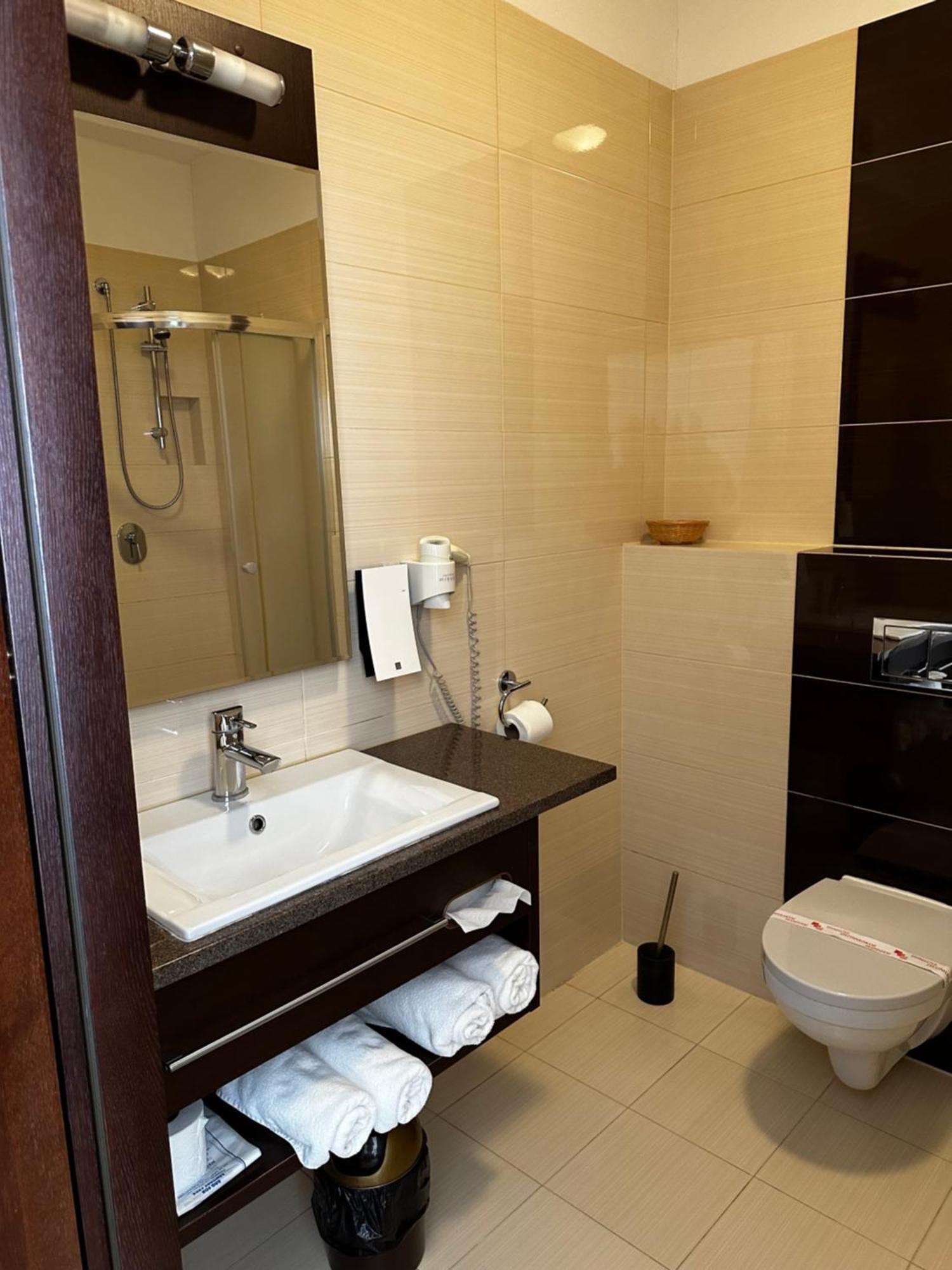 Hotel Koch Кентшин Екстер'єр фото