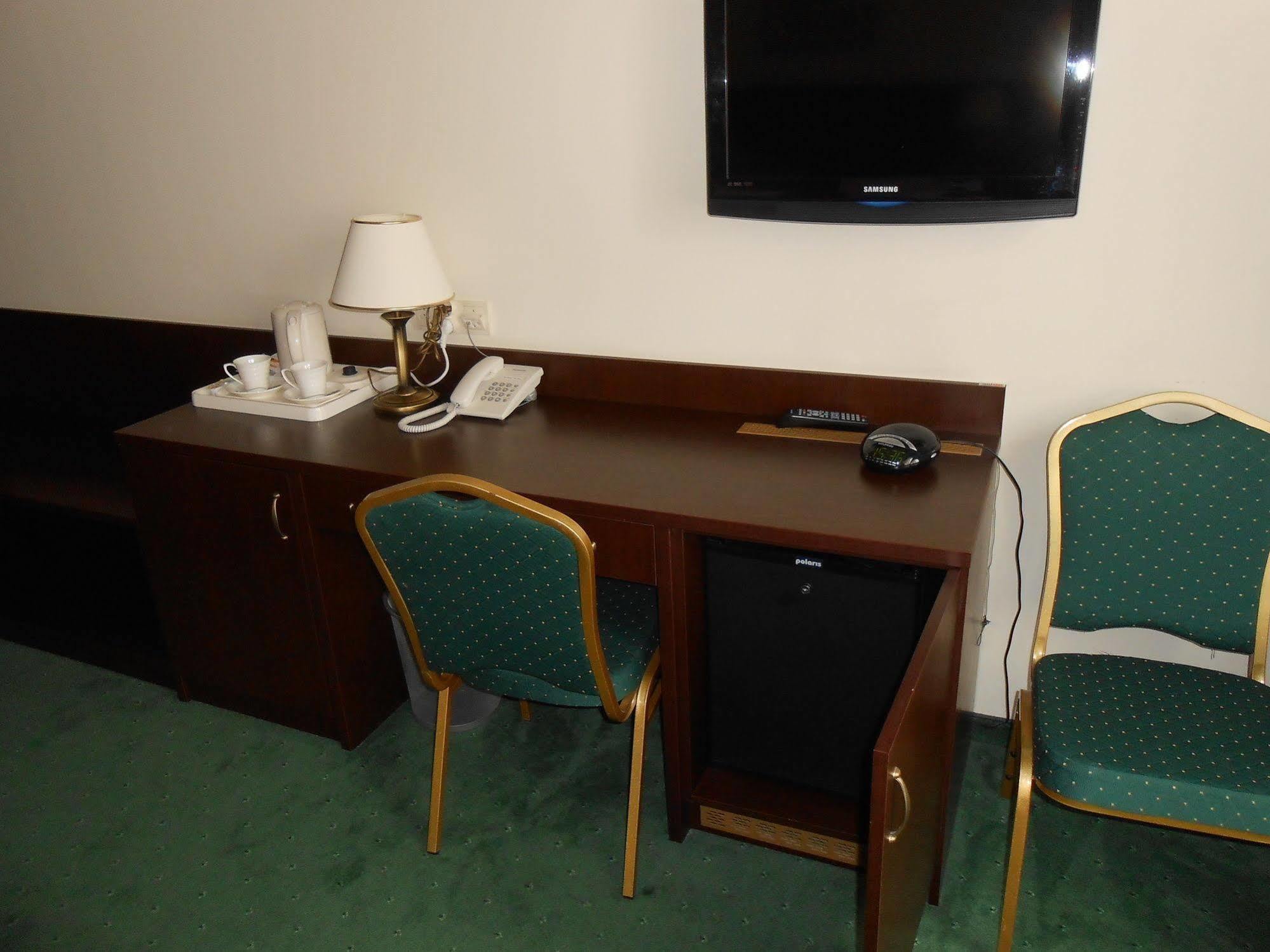 Hotel Koch Кентшин Екстер'єр фото